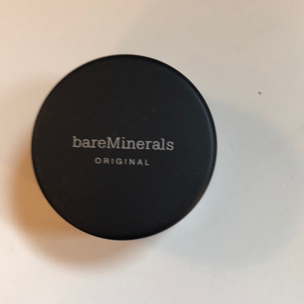 Bare minerals original foundation (fairly light)